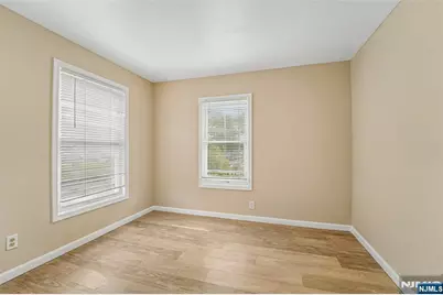 526 Faitoute Avenue, Roselle Park, NJ 07204 - Photo 18