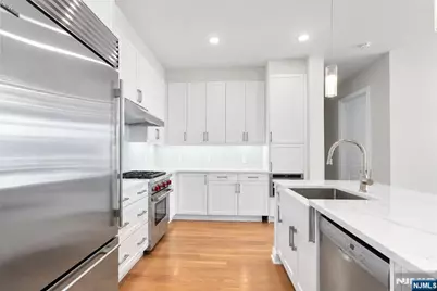 3 Somerset Lane 504 #504, Edgewater, NJ 07020 - Photo 4