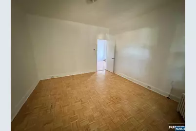 365 Harding Avenue, Clifton, NJ 07011 - Photo 2