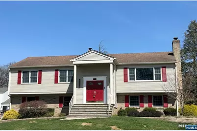 850 Ridgewood Avenue, Oradell, NJ 07649 - Photo 2