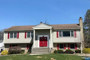 850 Ridgewood Ave, Oradell, NJ 07649 - Photo 2