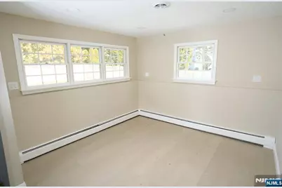 850 Ridgewood Avenue, Oradell, NJ 07649 - Photo 12