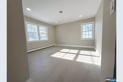 850 Ridgewood Avenue, Oradell, NJ 07649 - Photo 32