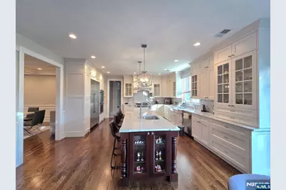 196 Haase Avenue, Paramus, NJ 07652 - Photo 8