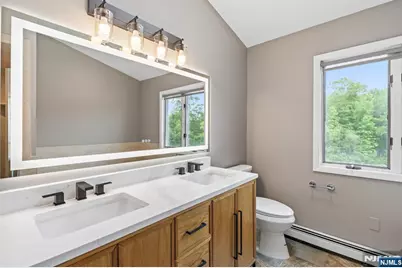 5 St Charles Avenue, West Milford, NJ 07421 - Photo 20
