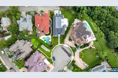 4 Crescent Court, Fort Lee, NJ 07024 - Photo 4
