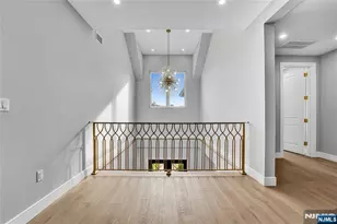 4 Crescent Ct, Fort Lee, NJ 07024 - Photo 36
