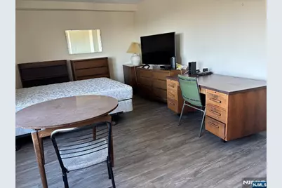 1590 Anderson 8C #8C, Fort Lee, NJ 07024 - Photo 10