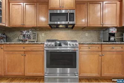 631 Oak Avenue, Saddle Brook Township, NJ 07663 - Photo 18