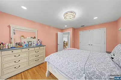 631 Oak Avenue, Saddle Brook Township, NJ 07663 - Photo 32
