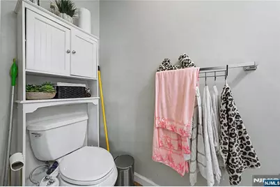 631 Oak Avenue, Saddle Brook Township, NJ 07663 - Photo 8