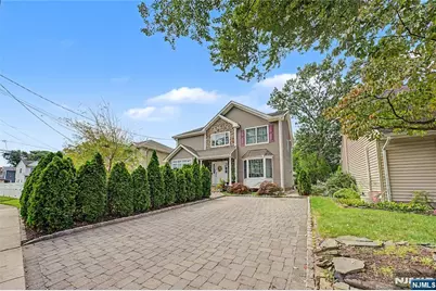631 Oak Avenue, Saddle Brook Township, NJ 07663 - Photo 2
