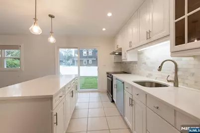 75 Mount Prospect Avenue 1 #1, Clifton, NJ 07013 - Photo 10