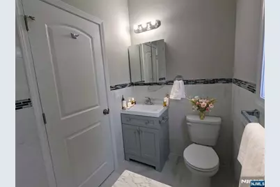 16 Reynolds Avenue 2 #2, East Newark, NJ 07029 - Photo 6
