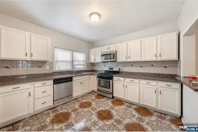 352 Forest Street, Kearny, NJ 07032 - Photo 8