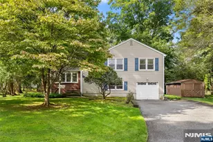 12 John Cir, Norwood, NJ 07648 - Photo 2