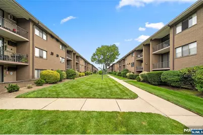 460 Liberty Street 105 #105, Little Ferry, NJ 07643 - Photo 2