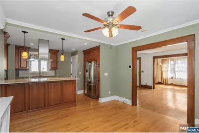 141 Henry Street, Hasbrouck Heights, NJ 07604 - Photo 18