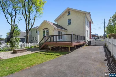 141 Henry Street, Hasbrouck Heights, NJ 07604 - Photo 40