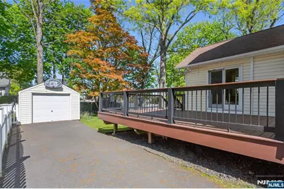 141 Henry Street, Hasbrouck Heights, NJ 07604 - Photo 44