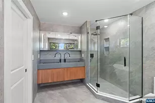704 Chestnut Street A, Secaucus, NJ 07094 - Photo 18