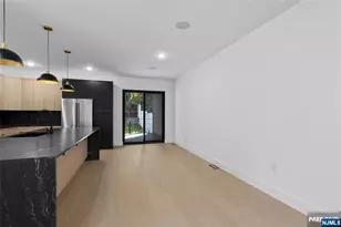 704 Chestnut Street A, Secaucus, NJ 07094 - Photo 8