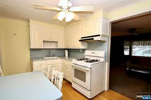 25-01 Romaine, Fair Lawn, NJ 07410 - Photo 4