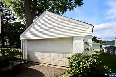 25-01 Romaine, Fair Lawn, NJ 07410 - Photo 14