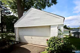 25-01 Romaine, Fair Lawn, NJ 07410 - Photo 14