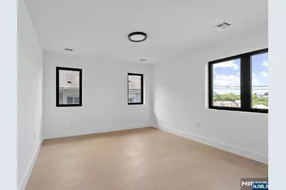704 Chestnut Street B #B, Secaucus, NJ 07094 - Photo 32