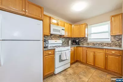 1-38 Virginia Drive B #B, Fair Lawn, NJ 07410 - Photo 6