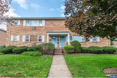 1-38 Virginia Drive B #B, Fair Lawn, NJ 07410 - Photo 2