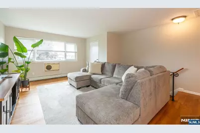 1-38 Virginia Drive B #B, Fair Lawn, NJ 07410 - Photo 4