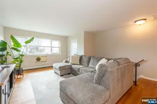 1-38 Virginia Dr B, Fair Lawn, NJ 07410 - Photo 4