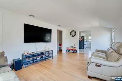8-83 Henderson Boulevard, Fair Lawn, NJ 07410 - Photo 32