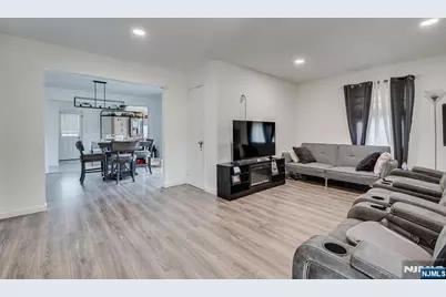8-83 Henderson Boulevard, Fair Lawn, NJ 07410 - Photo 12