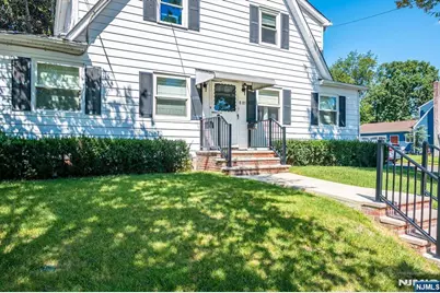 8-83 Henderson Boulevard, Fair Lawn, NJ 07410 - Photo 2