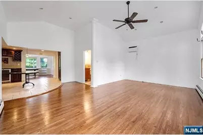 816 Pascack Road, Paramus, NJ 07652 - Photo 6