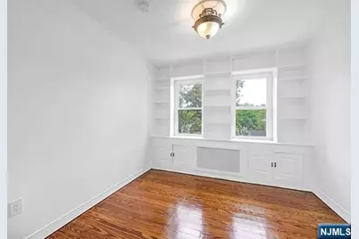 816 Pascack Road, Paramus, NJ 07652 - Photo 10