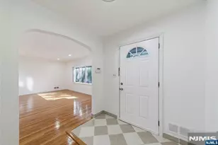 495 Bluff Rd, Fort Lee, NJ 07024 - Photo 2