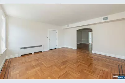 9-15 Vernon Avenue 2 #2, Newark, NJ 07108 - Photo 6