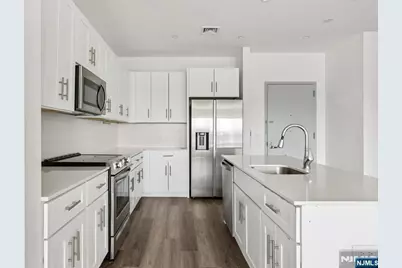 2 Executive Drive 605 #605, Fort Lee, NJ 07024 - Photo 8