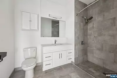 2 Executive Drive 605 #605, Fort Lee, NJ 07024 - Photo 10