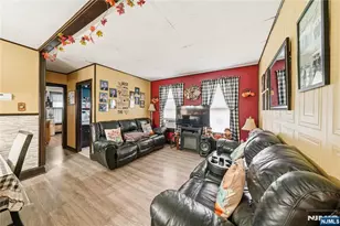 47 27th St, Bayonne, NJ 07002 - Photo 4