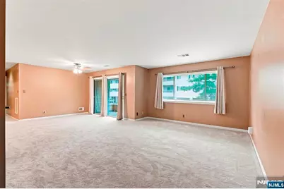 50 Lindsley Road 21 #21, Cedar Grove, NJ 07009 - Photo 4