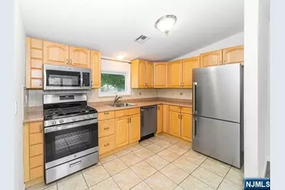 22 Hillside Terrace 2 #2, East Rutherford, NJ 07073 - Photo 2