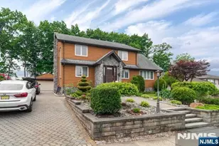 22 Hillside Terrace 2, East Rutherford, NJ 07073 - Photo 4