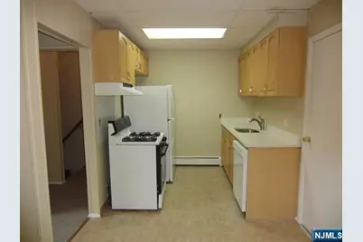 25 Wanamaker 2 #2, Waldwick, NJ 07463 - Photo 4