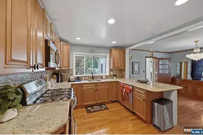 136 Van Buskirk, Teaneck Township, NJ 07666 - Photo 16