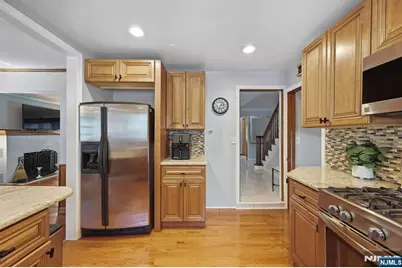 136 Van Buskirk, Teaneck Township, NJ 07666 - Photo 18